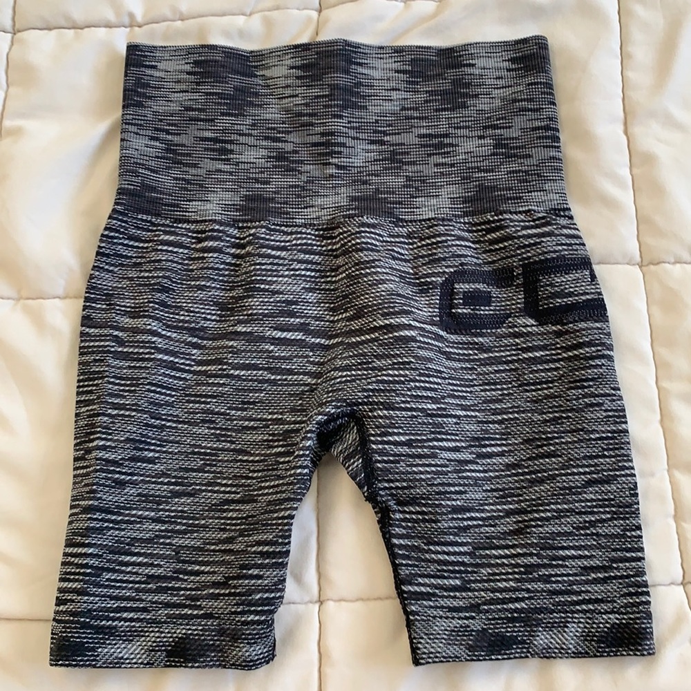 Mid Thigh Leggings